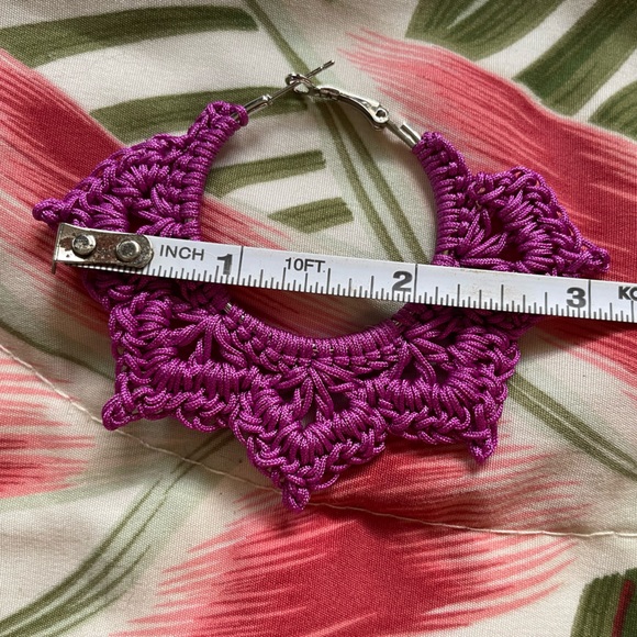 CROCHET FLORAL LACE HOOP EARRINGS- ORCHID - Picture 3 of 4